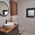 Hara, Luxury Lakeside With Exquisite View Jablanica