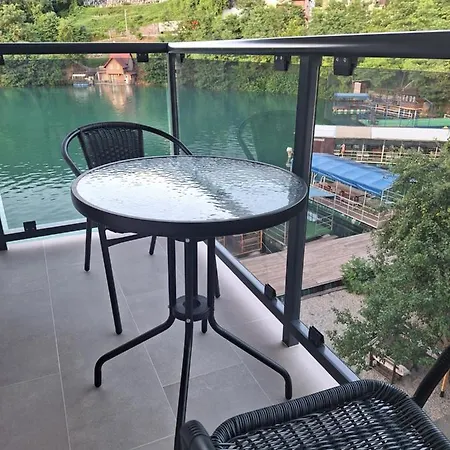 Hara, Luxury Lakeside With Exquisite View Jablanica