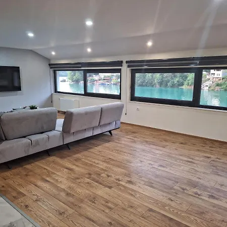 Hara, Luxury Lakeside With Exquisite View * Jablanica