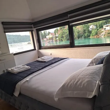 Hara, Luxury Lakeside With Exquisite View