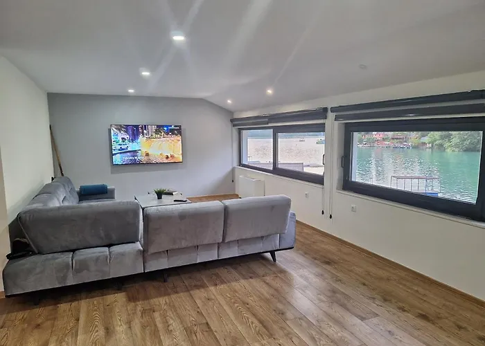 Hara, Luxury Lakeside With Exquisite View