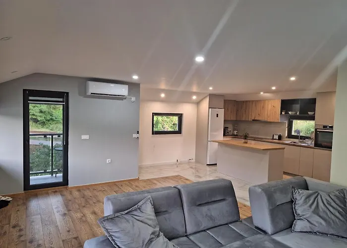 Appartement Hara, Luxury Lakeside With Exquisite View