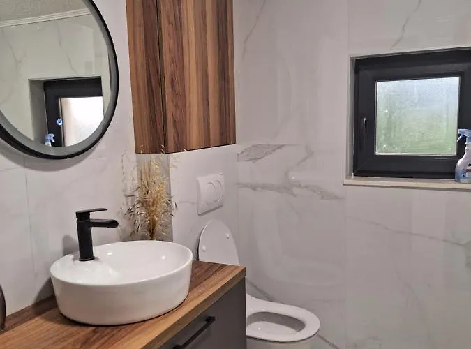 Hara, Luxury Lakeside With Exquisite View Jablanica